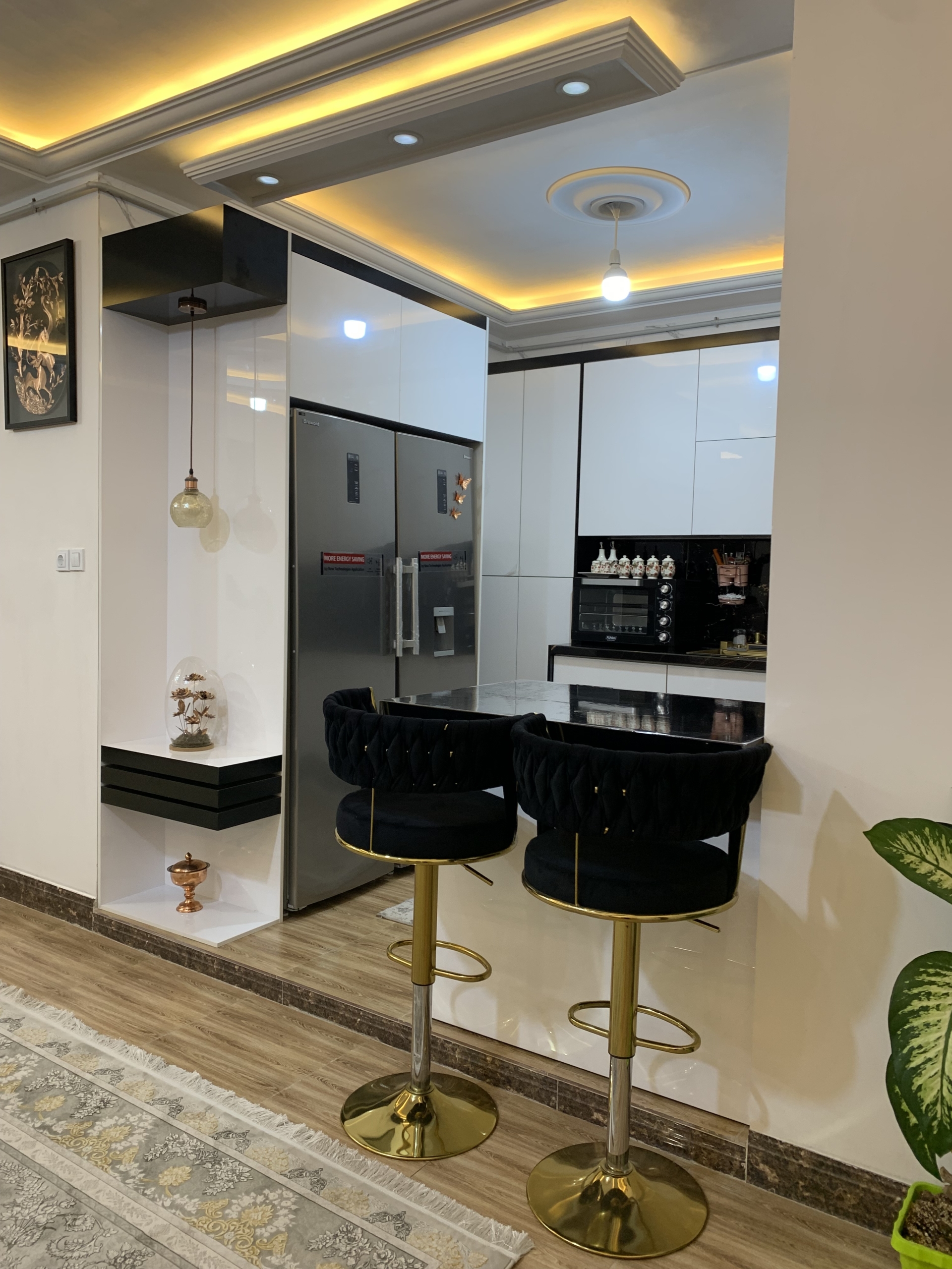 کابینت سبک مدرن سفید-مشکی